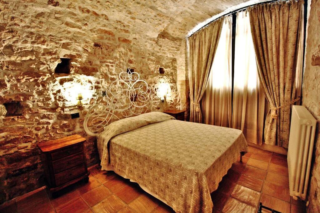 All Stone Horse Stable Converted To Elegant Apartment - Baltimora Сполето Экстерьер фото